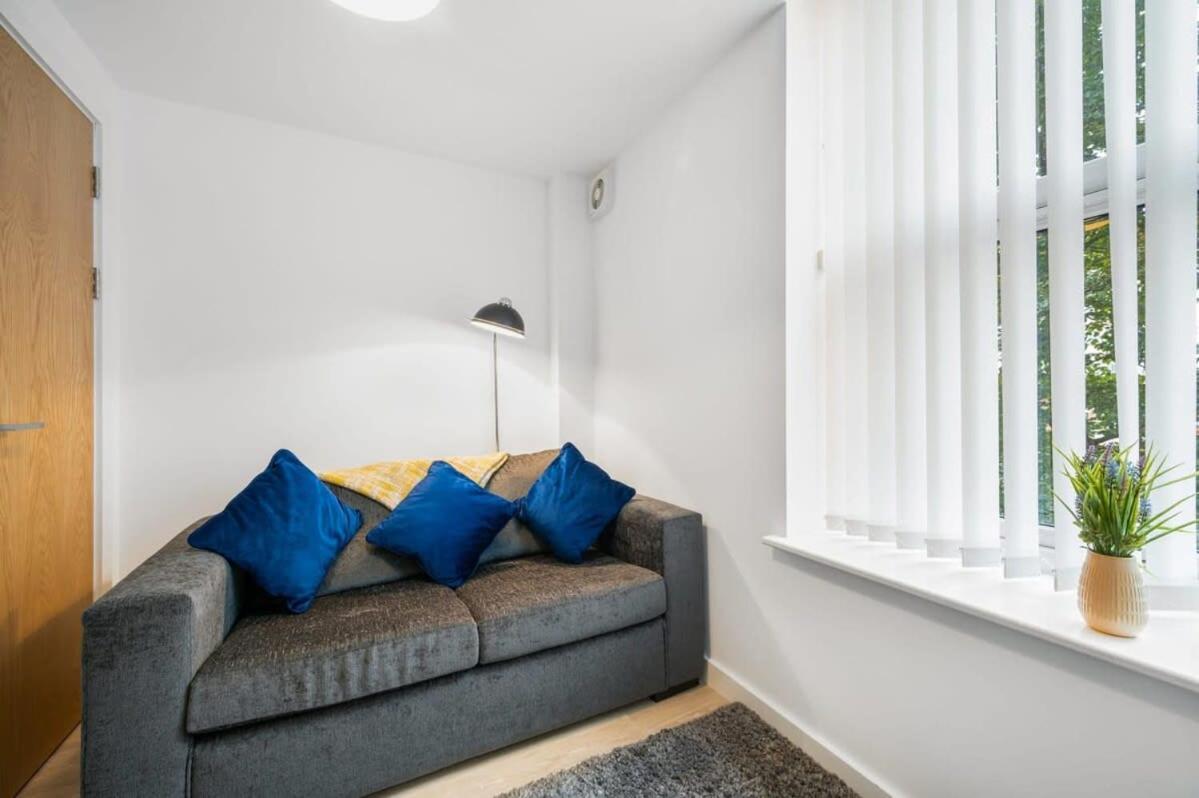 A Lovely 2 Bedroom Apartment In The Heart Of Preston Preston  Kültér fotó